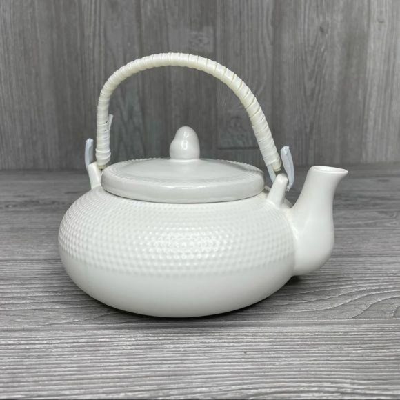 Sweet expressions tea kettle white w/ tea infuser teapot - Picture 5 of 6